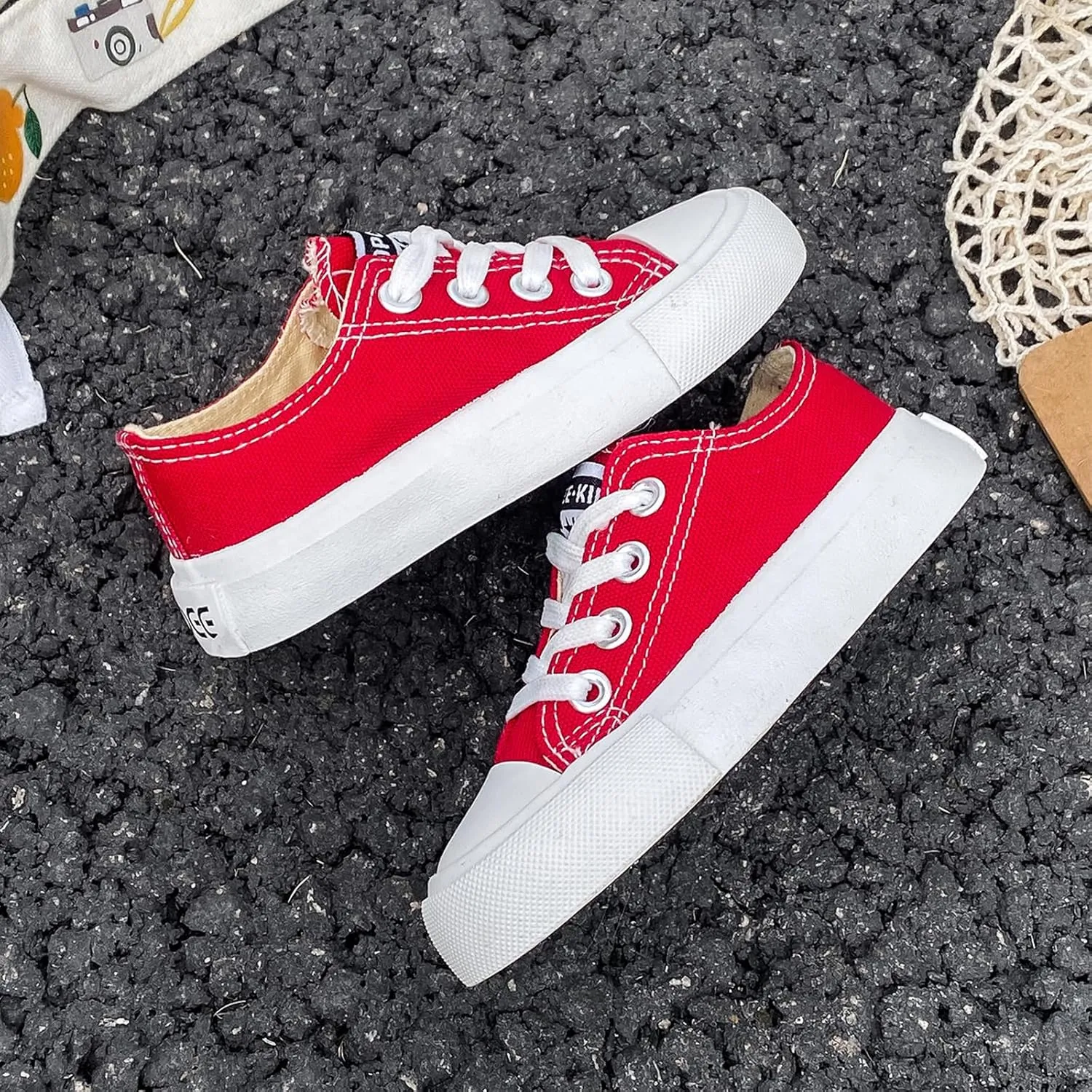Boys Girls Baby Children's Shoes Low top lace-up Children's Canvas Shoes Back-to-School Season Small White Shoes Children's Sneakers Teens Medium and Large Kids Skateboarding Shoes