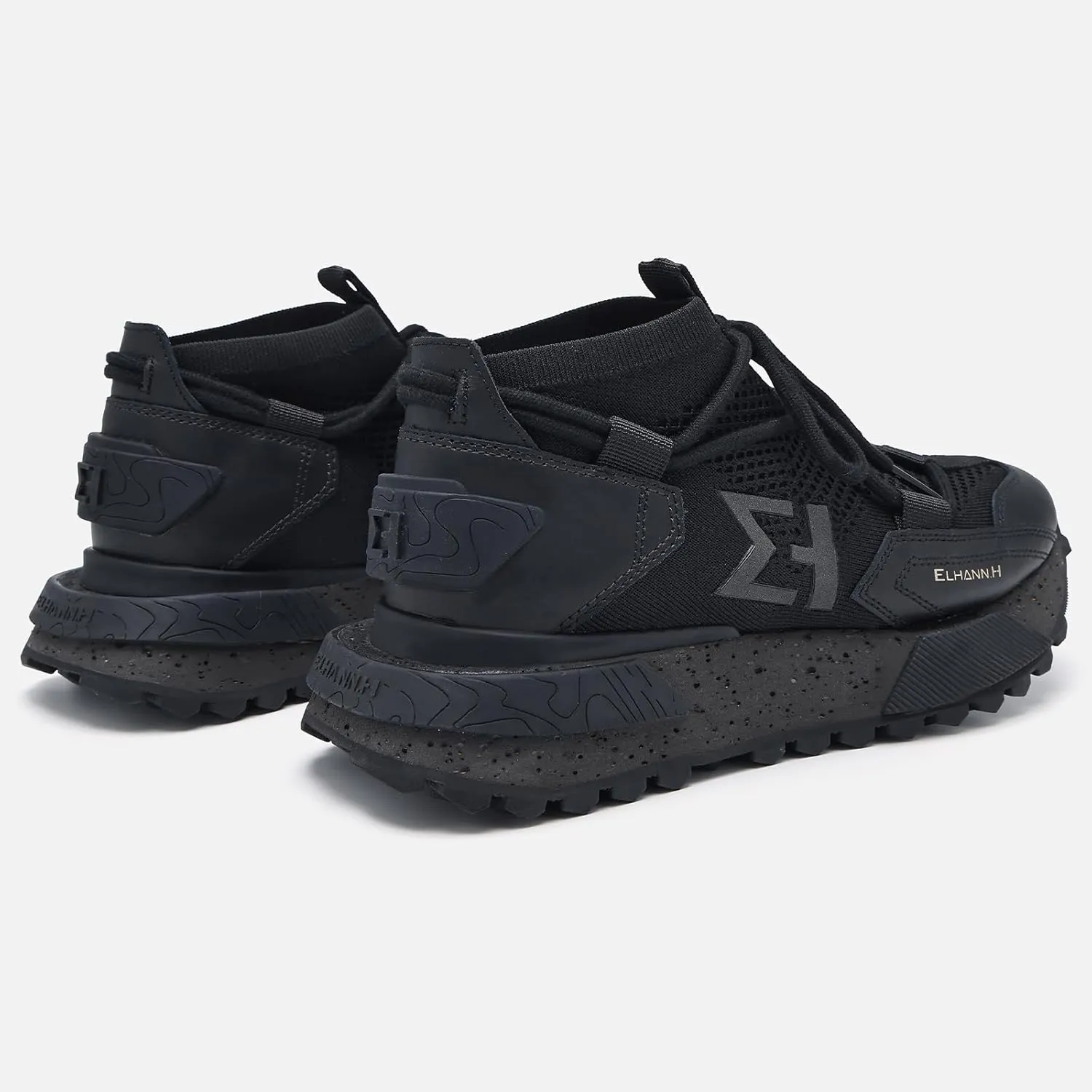 ELHANN.H The NSJ Sneakers Mix of Modernity & Graphic, with a Dynamics Touch.
