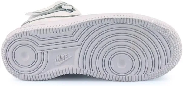 NIKE Men's Sneakers