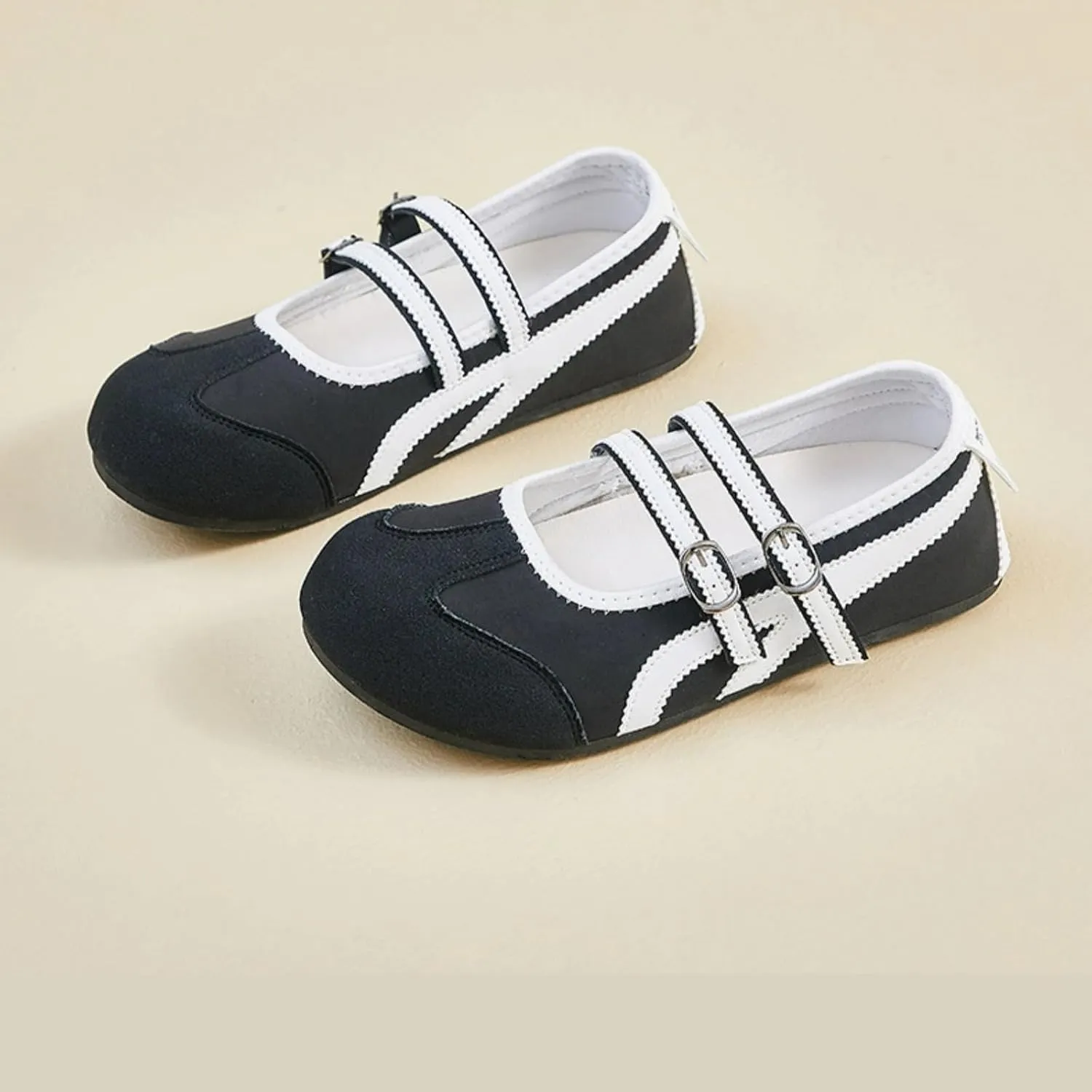 Retro Sneakers Women Mary Jane Flat Shoes Y2K Aesthetic 0.8" Casual Outfit Cute Walking Shoes