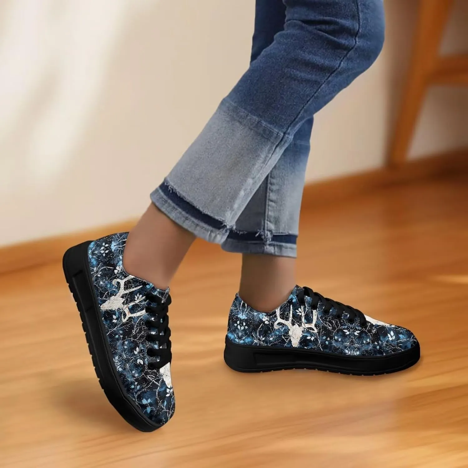 Women's Casual Canvas Sneakers Comfortable Low Top Walking Shoes Classic Lightweight Tennis Shoes Fashion Sneakers